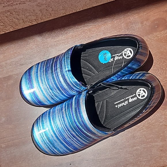 Blue clogs non slip work nurse slip on shoes size 10 - Picture 14 of 16